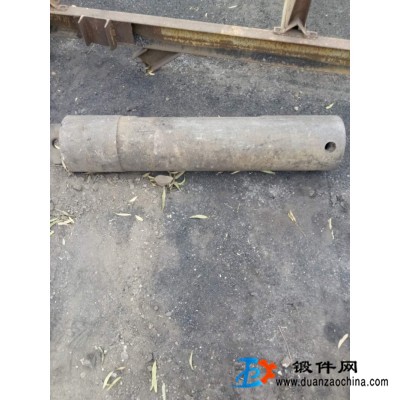 供应42crmo轴锻件